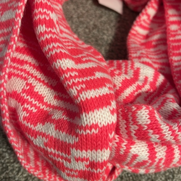 NWT Neon Hot Pink & White Stripe Cableknit Infinity Scarf - Picture 2 of 3
